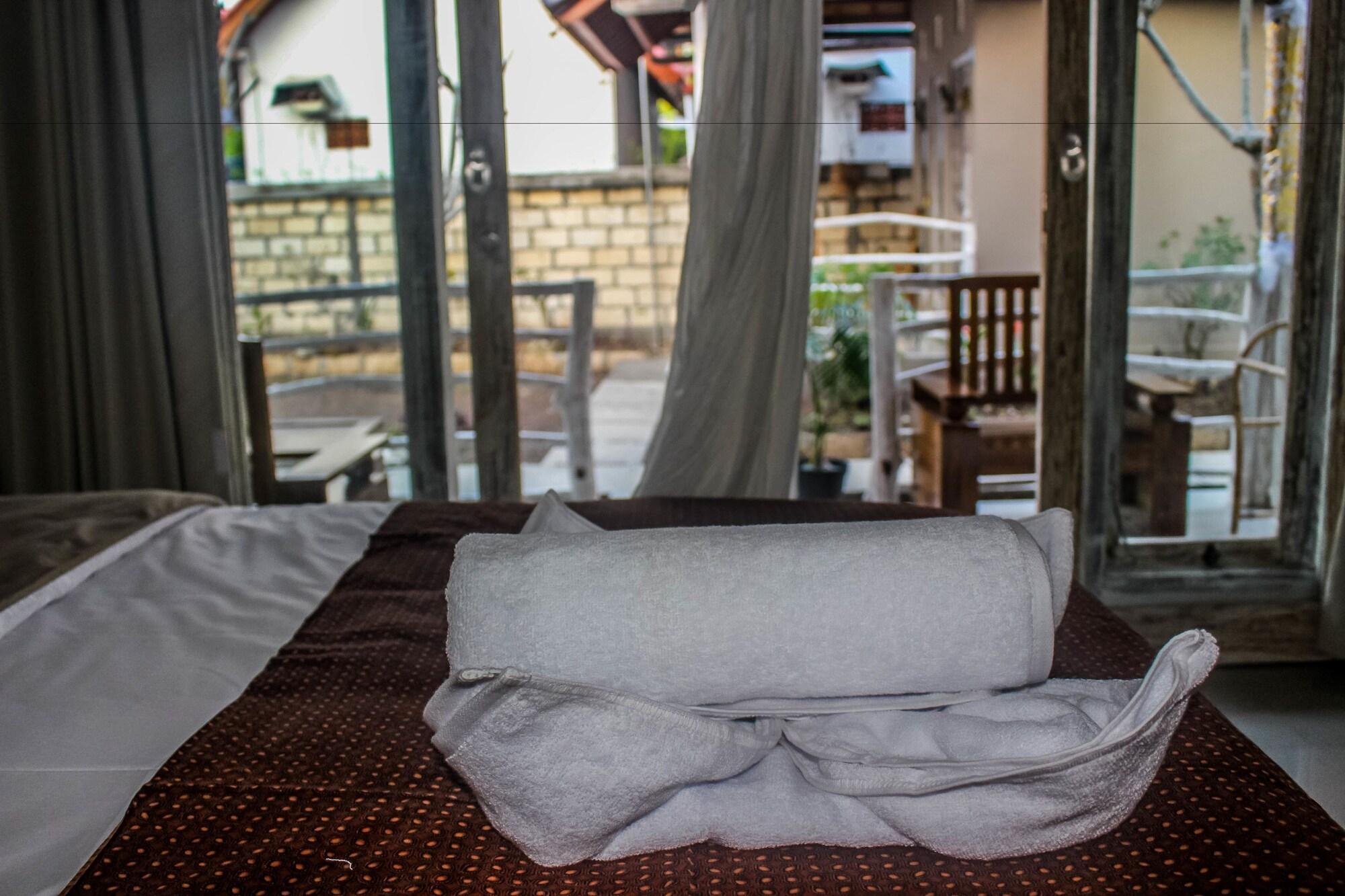 Angels Bungalow Nusa Penida Ped Exterior photo