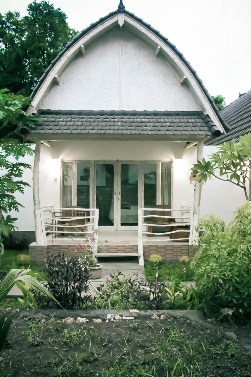 Angels Bungalow Nusa Penida Ped Exterior photo