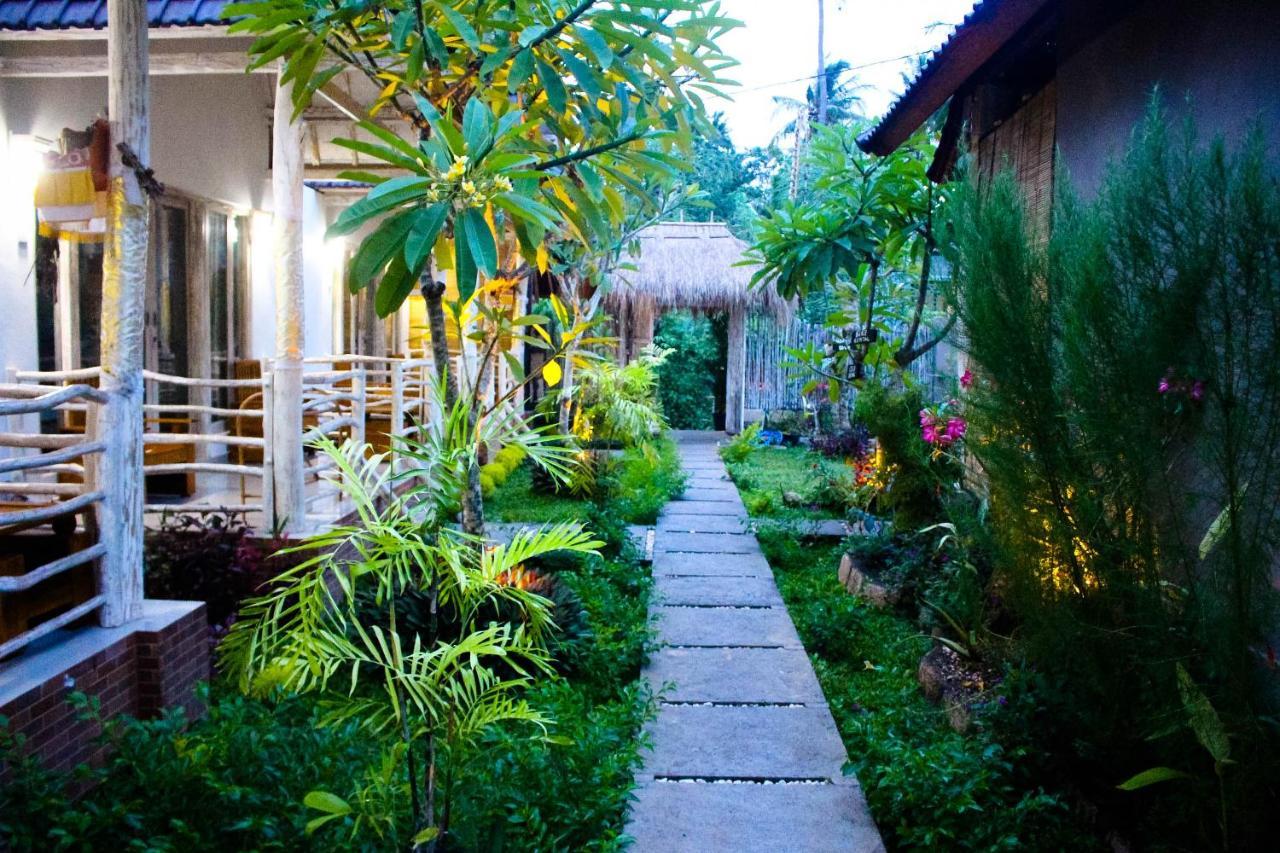 Angels Bungalow Nusa Penida Ped Exterior photo